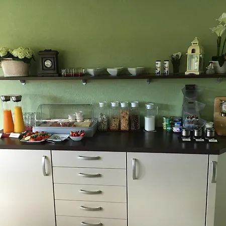 Casa de hóspedes Strandlaeufer 3*